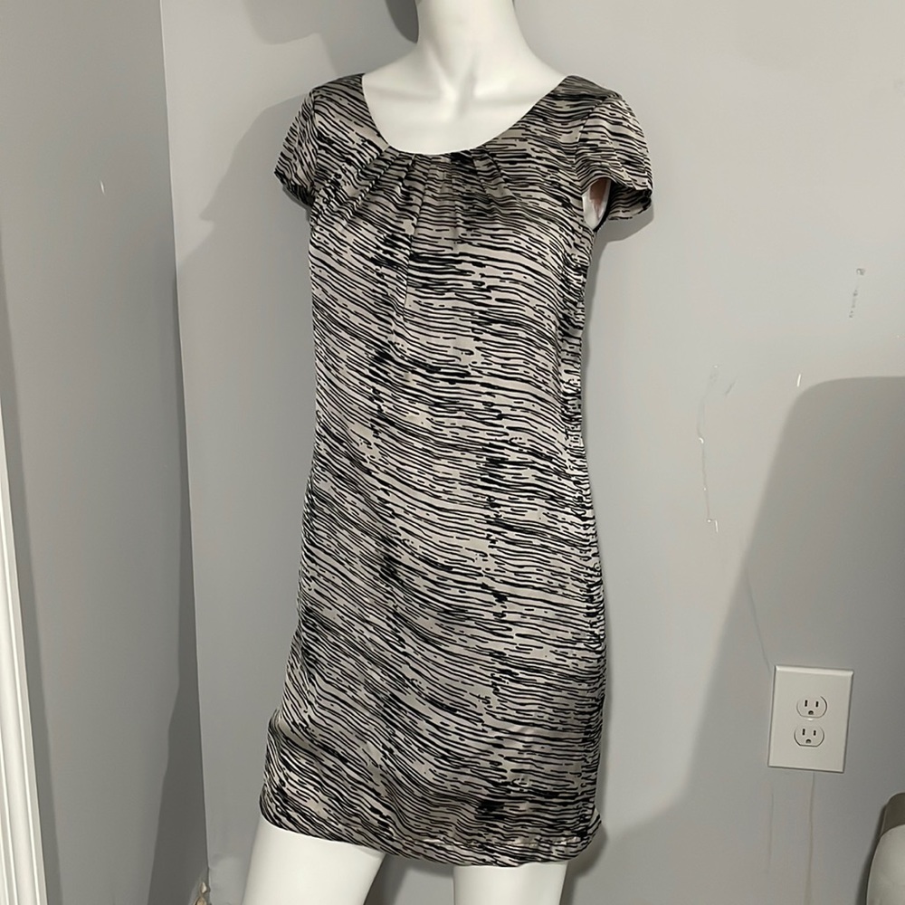 H&M Black/White Sheath Dress Size 2